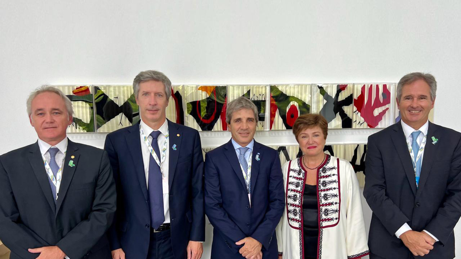 noticiaspuertosantacruz.com.ar - Imagen extraida de: https://argentina.gob.ar/noticias/luis-caputo-participo-en-la-reunion-de-ministros-del-g20-y-se-reunio-con-la-directora