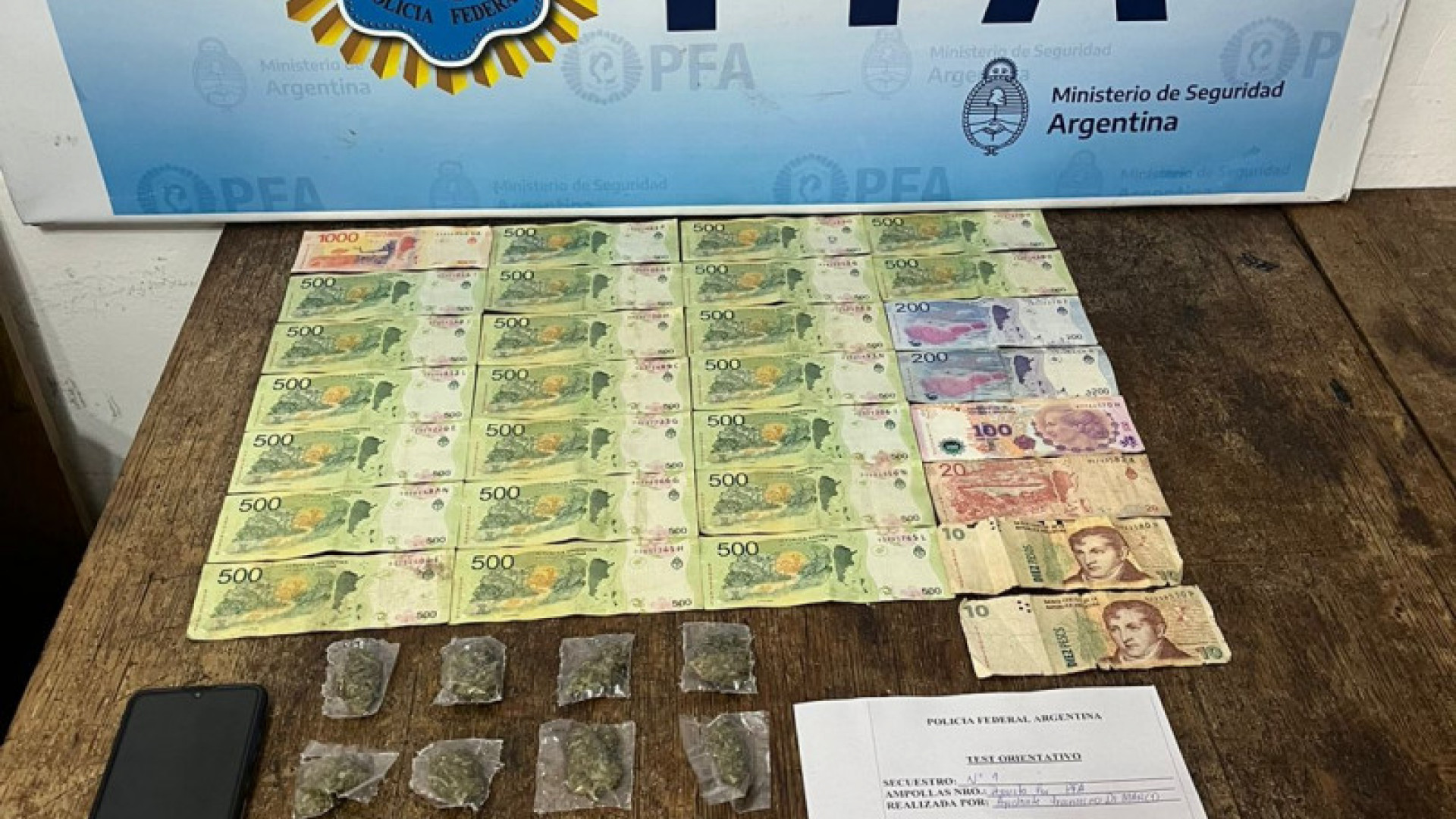 noticiaspuertosantacruz.com.ar - Imagen extraida de: https://argentina.gob.ar/noticias/lollapalloza-la-policia-federal-argentina-detuvo-una-persona-por-vender-droga-en-el
