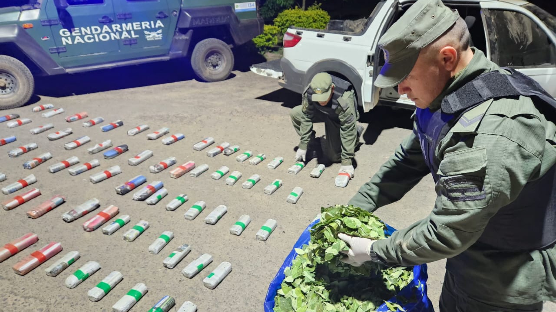 noticiaspuertosantacruz.com.ar - Imagen extraida de: https://argentina.gob.ar/noticias/formosa-patrulla-de-gendarmeria-hallo-una-camioneta-cargada-con-145-kilos-de-hojas-de-coca