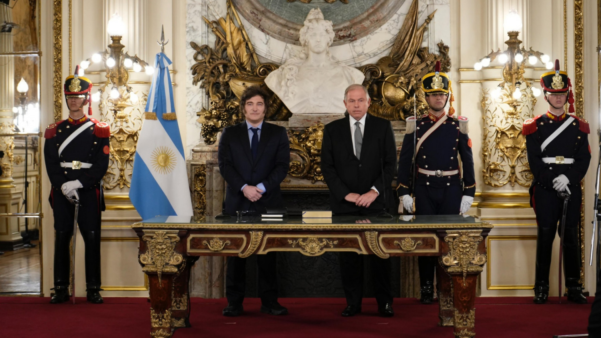 noticiaspuertosantacruz.com.ar - Imagen extraida de: https://argentina.gob.ar/noticias/el-presidente-milei-tomo-juramento-al-canciller-gerardo-werthein