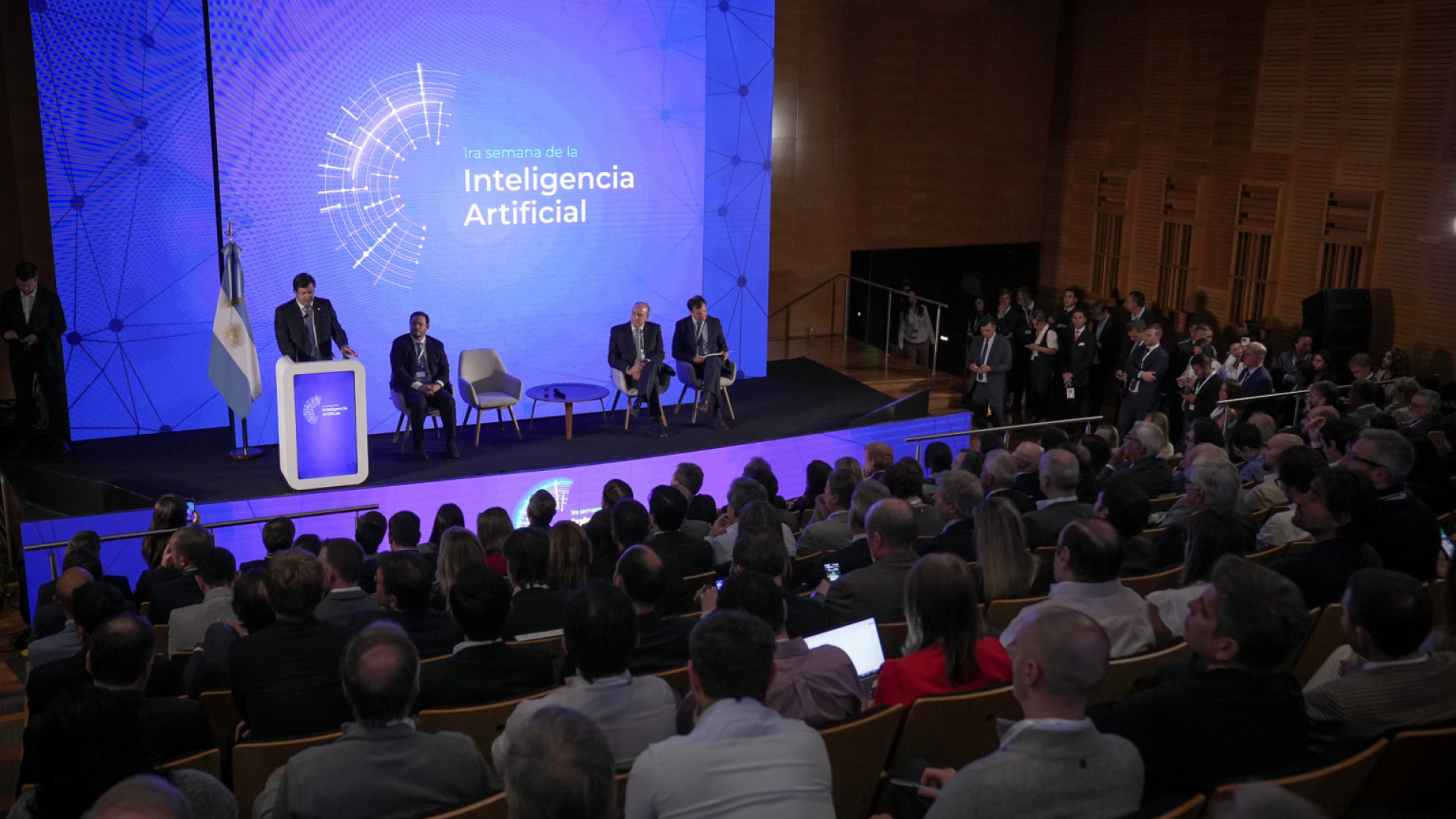 noticiaspuertosantacruz.com.ar - Imagen extraida de: https://argentina.gob.ar/noticias/finalizo-la-primera-semana-de-la-inteligencia-artificial-en-argentina