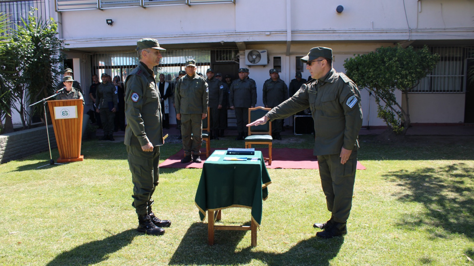 noticiaspuertosantacruz.com.ar - Imagen extraida de: https://argentina.gob.ar/noticias/puesta-en-cargo-del-nuevo-jefe-de-region-v-de-gendarmeria-nacional