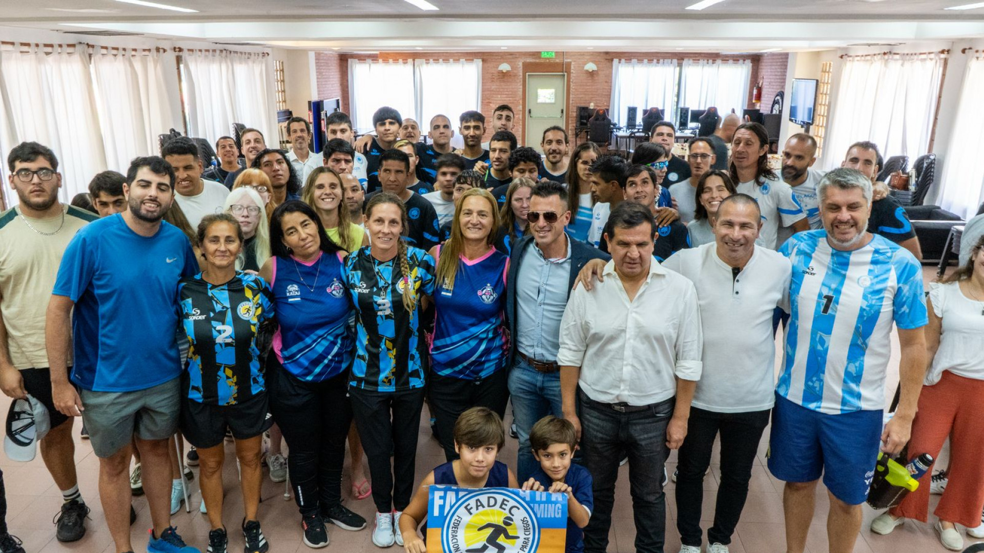 noticiaspuertosantacruz.com.ar - Imagen extraida de: https://argentina.gob.ar/noticias/fadec-presento-sus-entrenadores-en-el-cenard