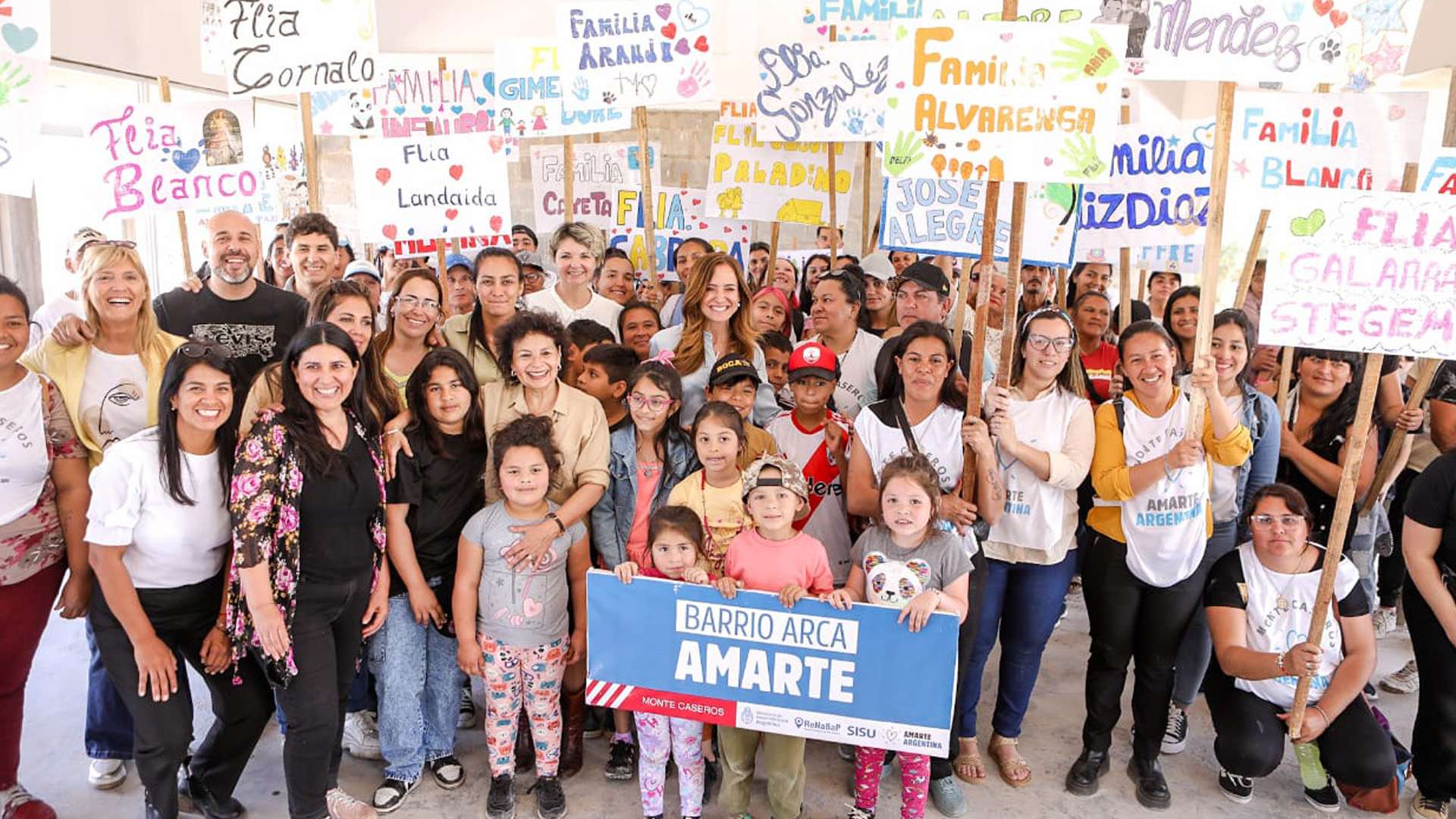 Tolosa Paz estuvo acompañada por los fundadores de la Asociación Civil Amarte Argentina, Celia Brítez y José Ottavis; la dirigente local, Yésica Taborda y la concejala de Monte Caseros, Graciela Castañeda, entre otras autoridades locales.