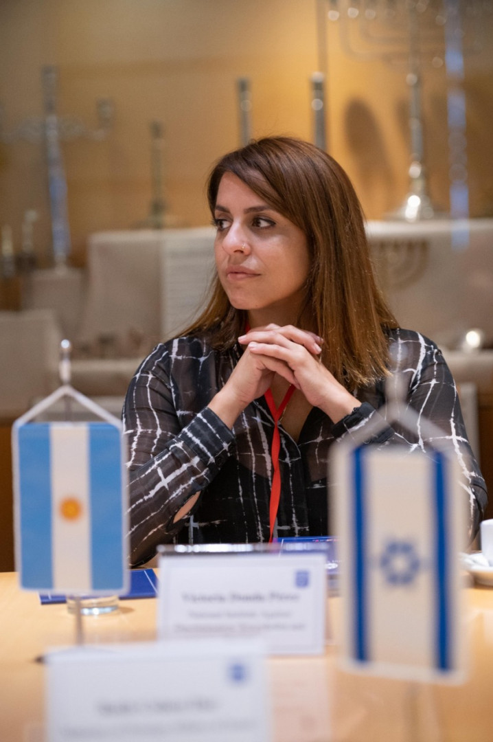 Victoria Donda en la Reunión Internacional de Enviados y Coordinadores Especiales para Combatir el Antisemitismo (SECCA)