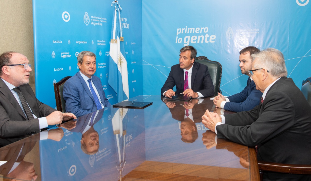  Soria firmó un convenio con la Cámara de Diputados de San Juan para abrir una nueva receptoría para la inscripción de obras artísticas, literarias y científicas de autores de la provincia