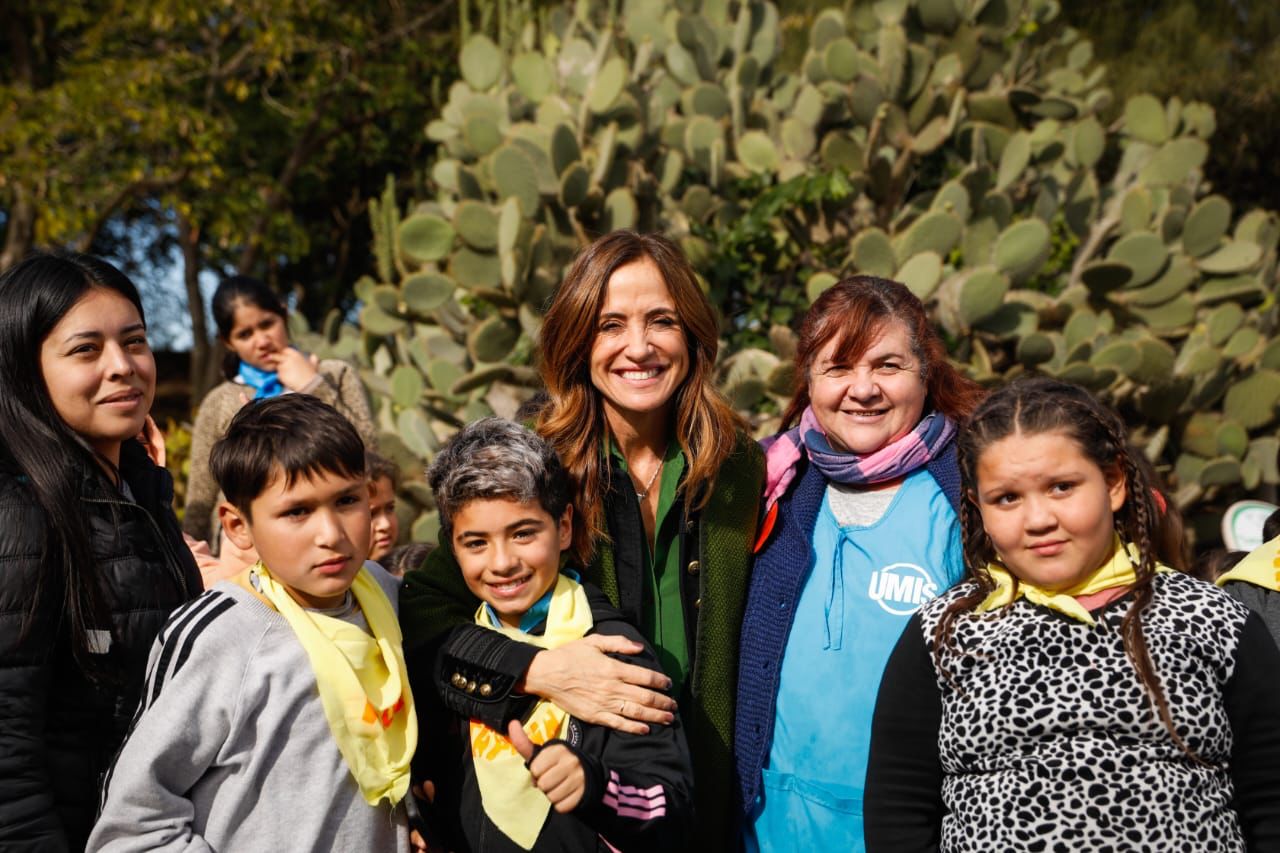 La ministra compartió el encuentro con más de 150 niñas y niños del distrito de Marcos Paz