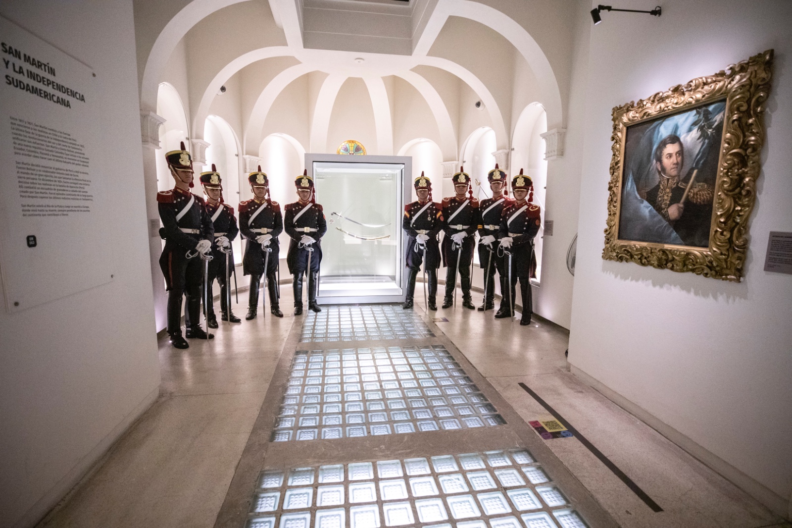 El sable de San Martín es custodiado por los granaderos en el Museo Histórico Nacional